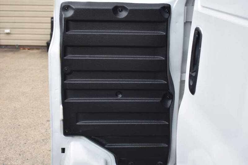 2021 GMC Savana 2500