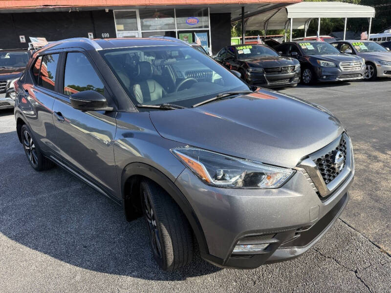 2019 Nissan Kicks SR
