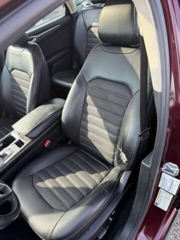 2017 Ford Fusion SE