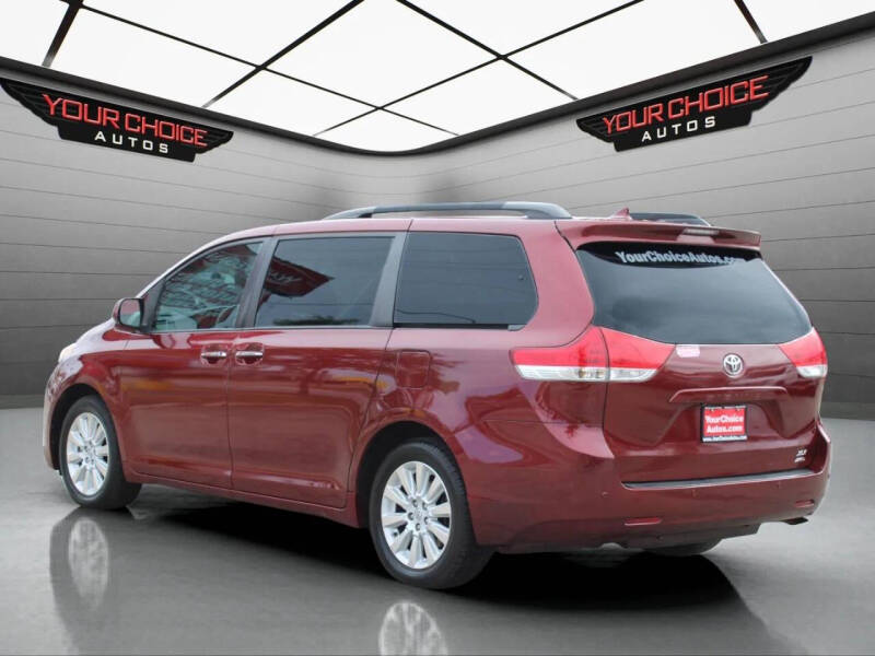 2014 Toyota Sienna XLE 7-Passenger