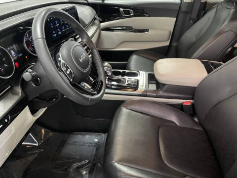 2024 Kia Carnival EX