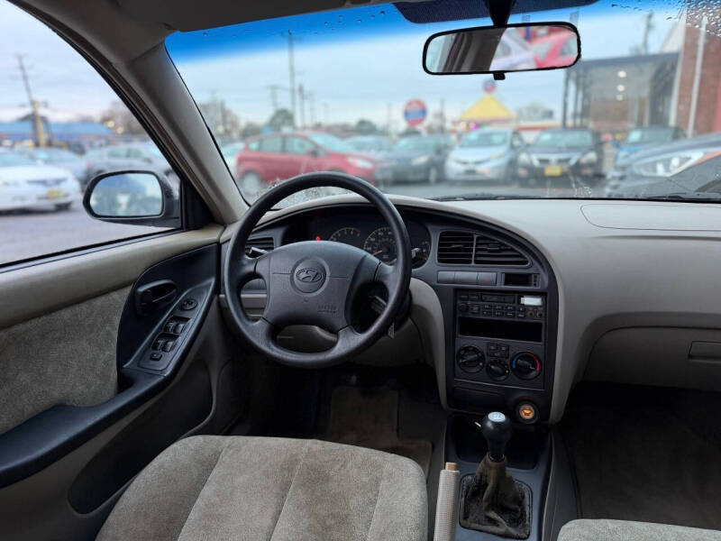 2001 Hyundai Elantra GLS