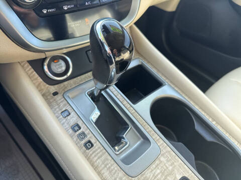 2023 Nissan Murano SV