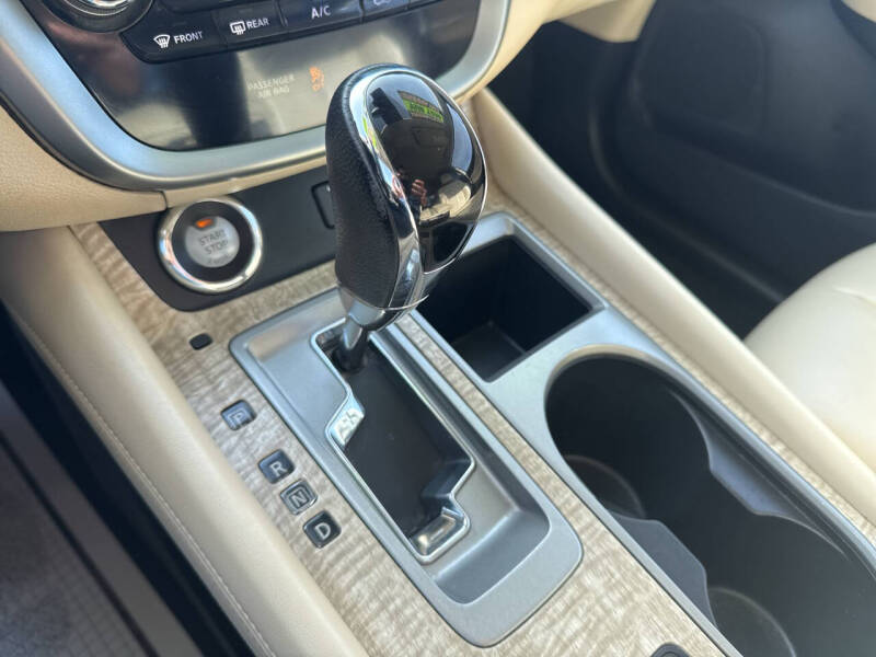 2023 Nissan Murano SV