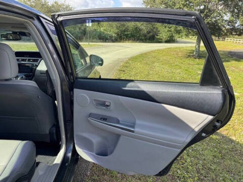 2015 Toyota Prius v Three