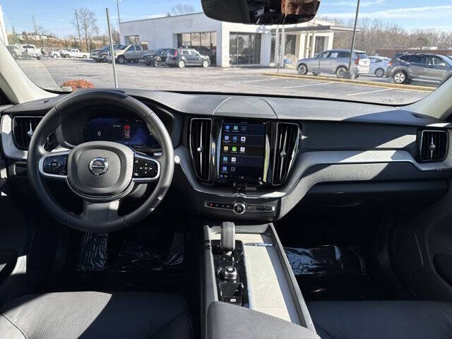 2025 Volvo XC60 B5 Plus Dark Theme