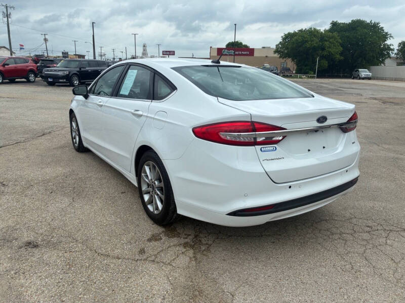 2017 Ford Fusion SE