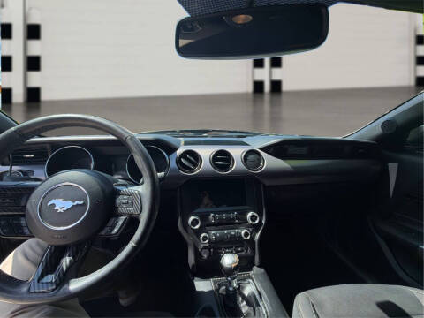 2015 Ford Mustang