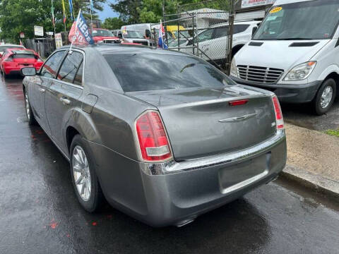 2012 Chrysler 300 Limited