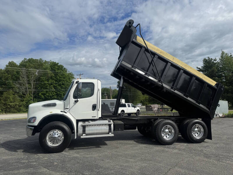 2005 Freightliner M2 112