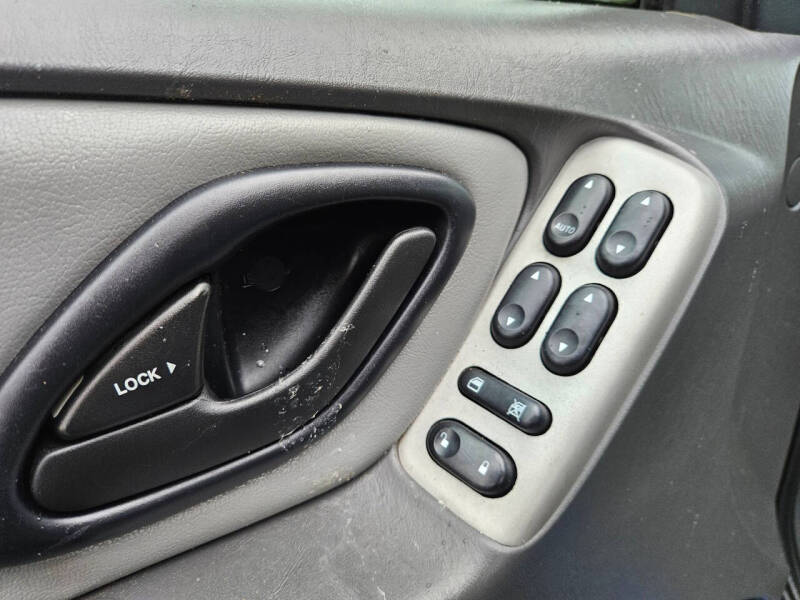 2005 Ford Escape XLT