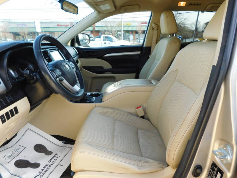 2016 Toyota Highlander LE Plus