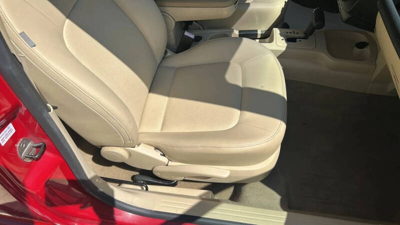 2008 Volkswagen New Beetle