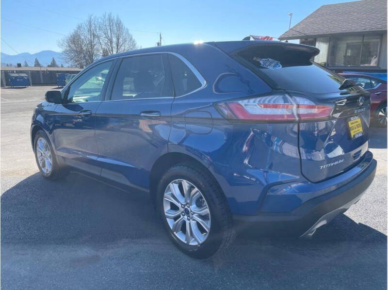 2022 Ford Edge Titanium