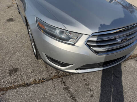 2015 Ford Taurus Limited