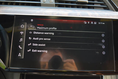 2022 Audi e-tron quattro Premium