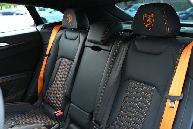 2023 Lamborghini Urus S