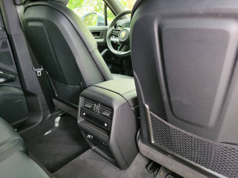 2024 Porsche Cayenne