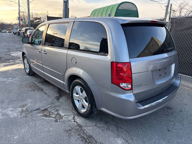 2013 Dodge Grand Caravan American Value Package