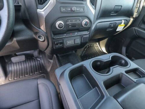 2025 GMC Sierra 2500HD Pro