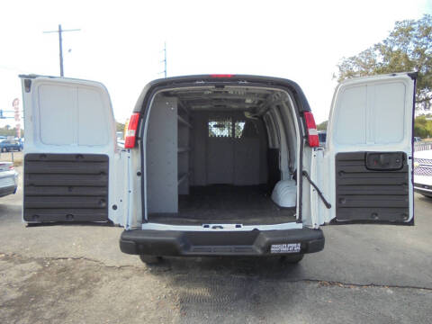 2022 Chevrolet Express 2500