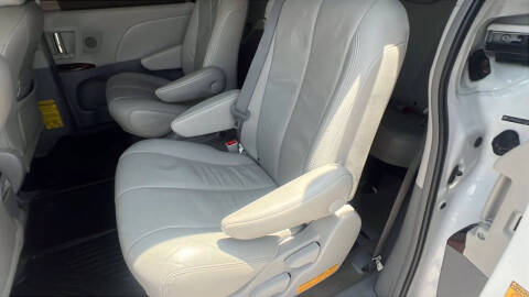 2013 Toyota Sienna