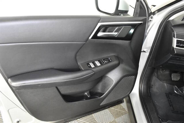 2023 Mitsubishi Outlander SE