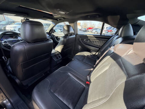 2016 Ford Taurus SHO