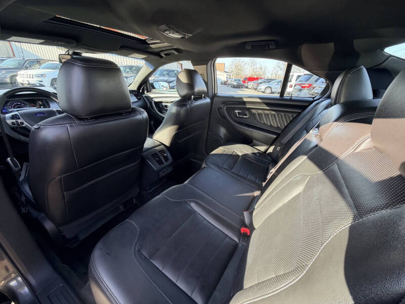 2016 Ford Taurus SHO