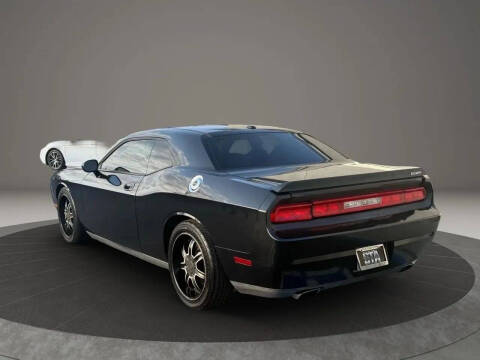 2010 Dodge Challenger SRT8