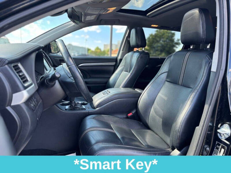 2017 Toyota Highlander SE