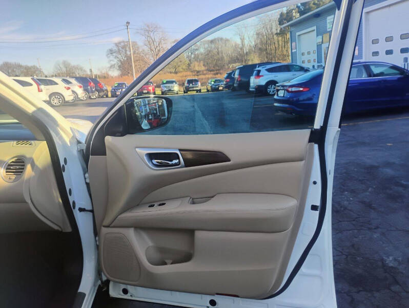 2017 Nissan Pathfinder Platinum