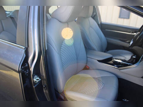 2020 Toyota Camry Hybrid SE