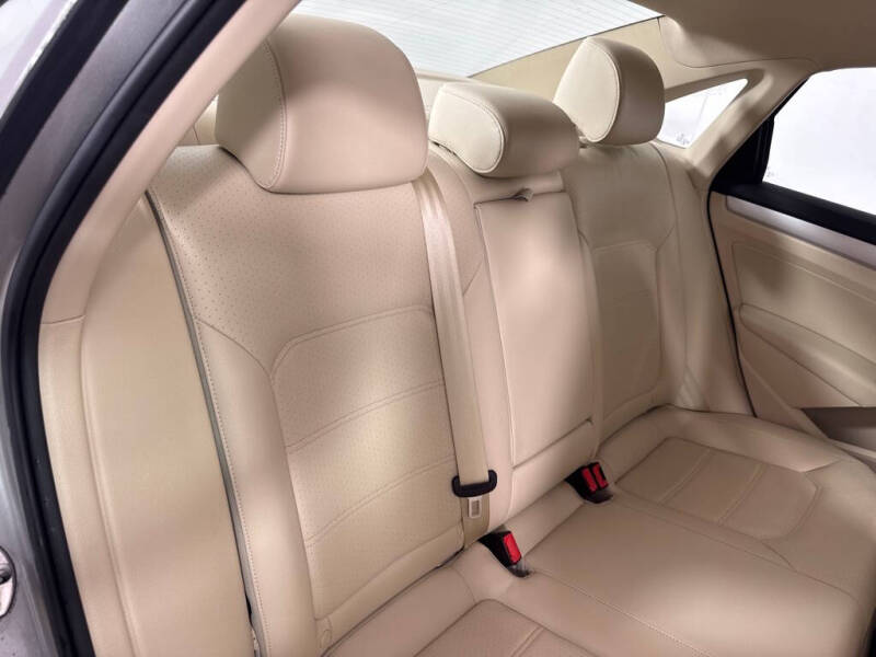 2013 Volkswagen Passat