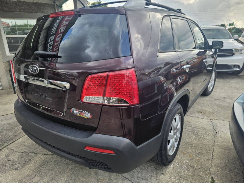 2011 Kia Sorento LX