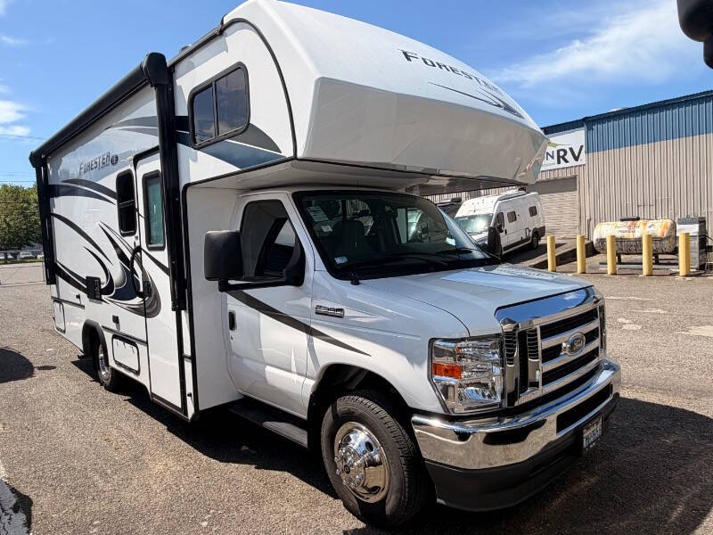 2022 Ford E-Series