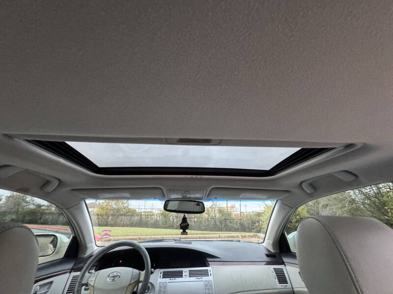 2008 Toyota Avalon XLS