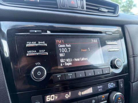 2017 Nissan Rogue SV