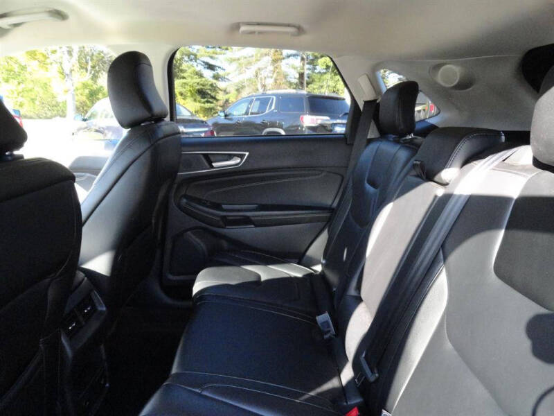 2022 Ford Edge Titanium