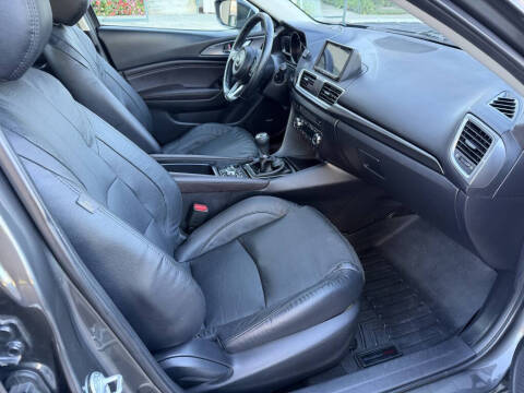 2018 Mazda MAZDA3 Grand Touring