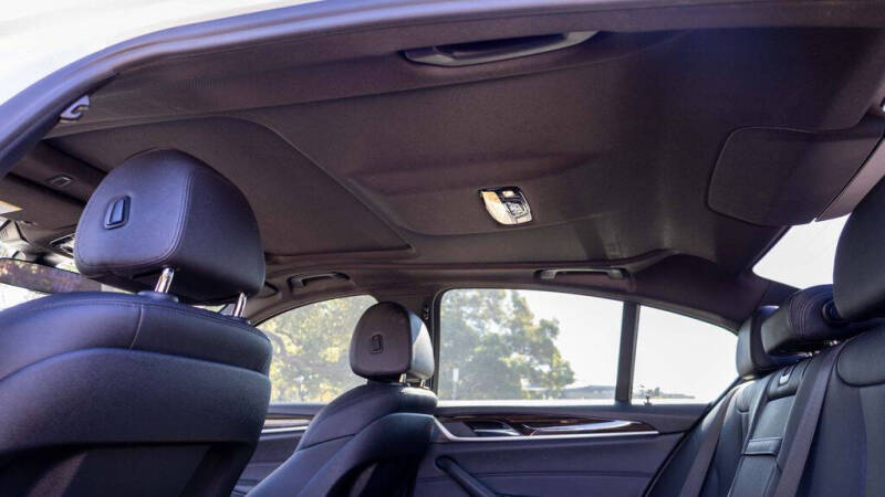 2020 BMW 5 Series 530i