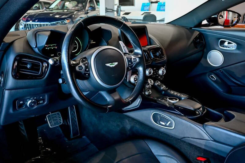 2022 Aston Martin Vantage