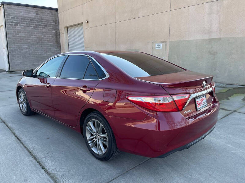 2017 Toyota Camry SE
