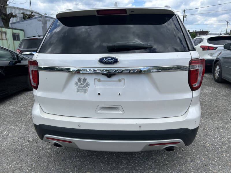 2017 Ford Explorer XLT