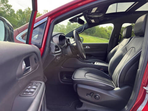 2027 Chrysler Pacifica Limited