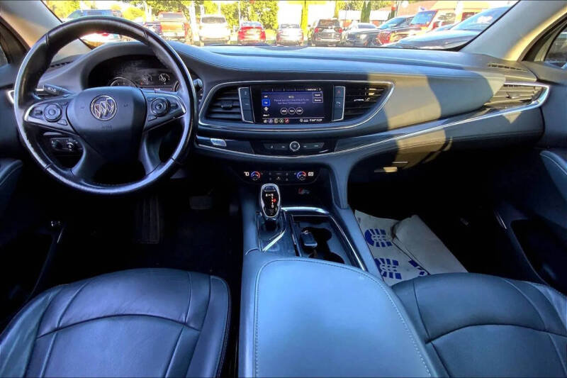 2021 Buick Enclave Essence