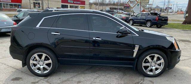 2011 Cadillac SRX for sale at STEVE GRAYSON MOTORS in Youngstown OH