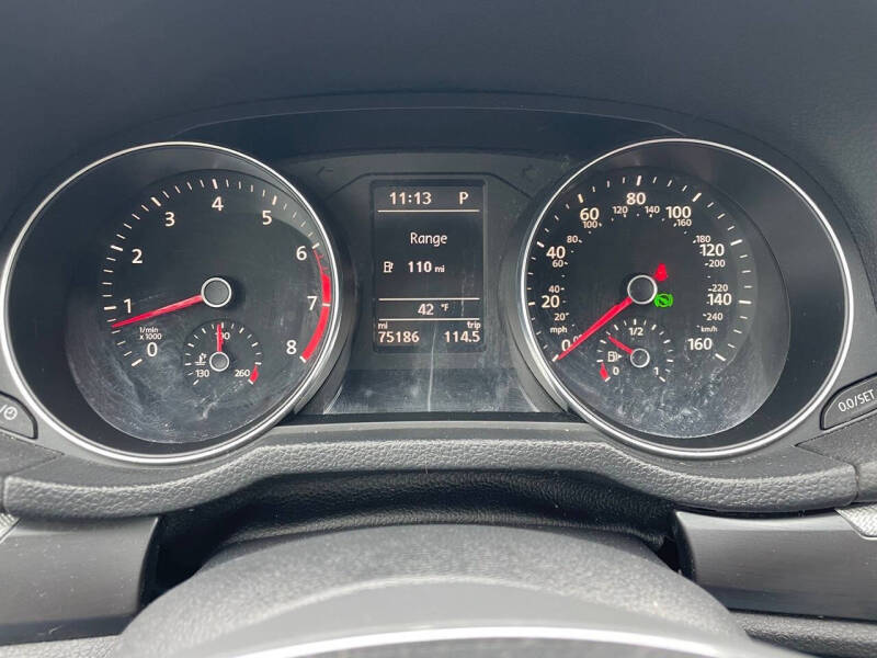 2017 Volkswagen Passat 1.8T R-Line