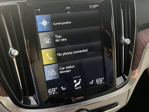 2022 Volvo S60 B5 Momentum