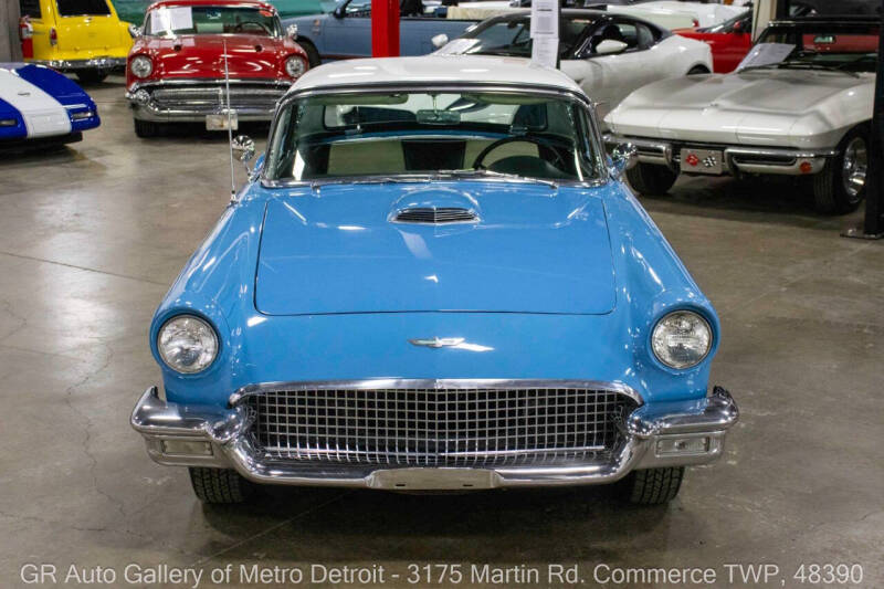 1957 Ford Thunderbird
